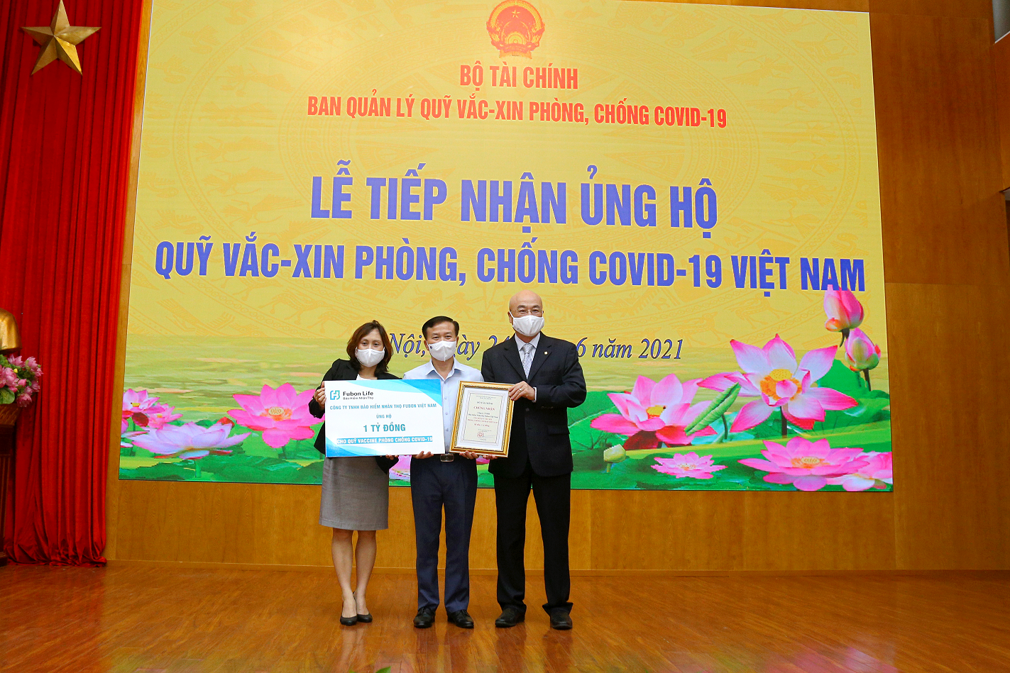 Fubon Life Việt Nam góp 1 tỷ đồng vào Quỹ vắc xin phòng, chống Covid-19